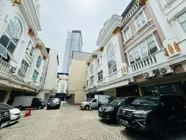 Ruko 4 lantai siap huni crown palace Tebet