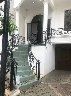 Rumah siap huni walet indah PIK
