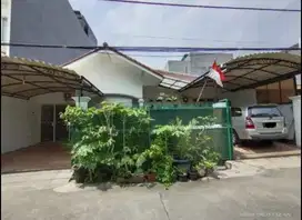 Rumah nyaman kav polri Jelambar