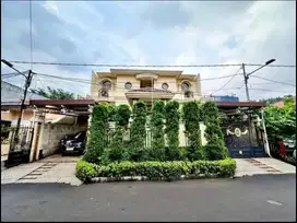 Rumah mewah jl triloka Pancoran