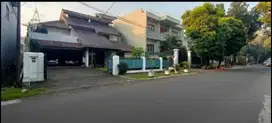 Rumah siap huni lokasi strategis di Kebayoran Baru