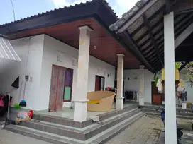 A strategic apartment located in the city center.
