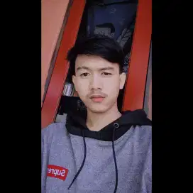 Mencari pekerjaan Host Live