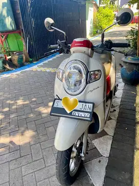 JUAL MOTOR SCOOPY 2020