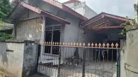 Jual rumah murah di akasia dkt warmadewa Renon denpasar