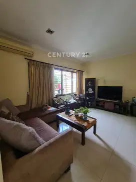 Rumah Luas Di Pulomas Sudah Ditinggikan S8974