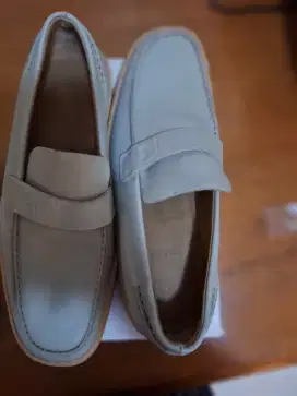 Sepatu pria bally