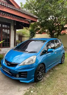 Di jual Honda Jazz 2010