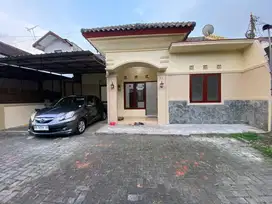 DISEWAKAN RUMAH PUSAT KOTA PERMATA AMBARRUKMO YOGYAKARTA