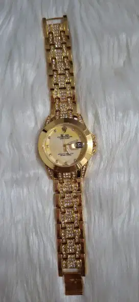 Jam Cantik permata