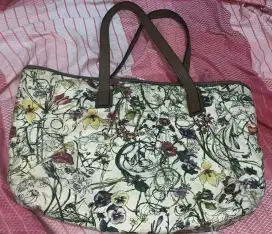 Tas wanita Gucci Canvas Flora Handbag putih ijo