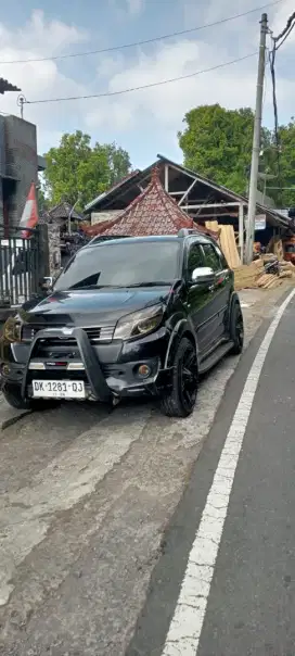 DIJUAL CEPAT 1 UNIT MOBIL TOYOGA RUSH TRD M/T 2017