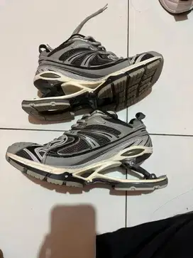 Balenciaga Xpander 37