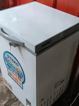 Freezer STEKO kondisi masih mulus dan lengkap dg kunci
Kapasitas100 L