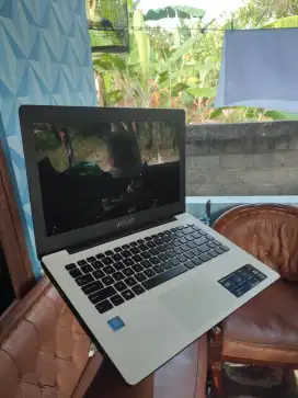 Laptop Nugas Slim SSD 128GB Asus X453S Mulus Fullset