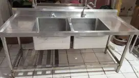 Sink 2 lubang ukuran 180x70x85 ukuran lubang 50x50x30 

Harga : 4jt