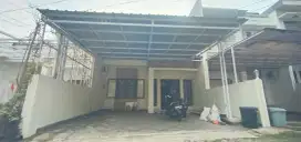 Disewakan Rumah 2 lantai tahunan lokasi stategis Poltangan Jak-Sel