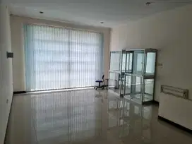 Ruko Siap Pakai Strategis di Taman Kopo Indah 5 Bandung
