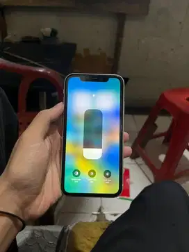 iPhone 11 64 wifon keblok