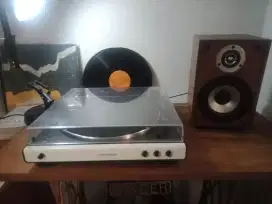 Turntable technica LP60XBT.Good condition