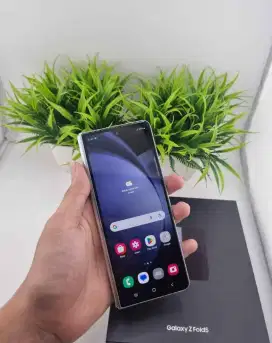 Samsung galaxy Z FOLD 5 5g 12/1tb
Resmi sein 
Kelengkapan fullset
