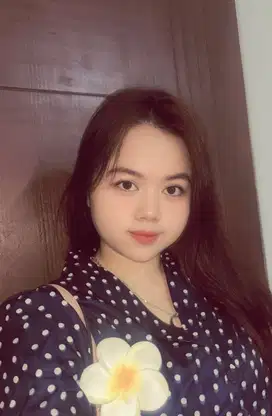 English Speaker. Office Admin, ECommerce, Social Media, Translator