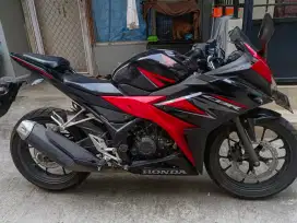 Honda CBR 150R New facelit LED Tahun 2019 Pajak2026 Siap tancap Gass