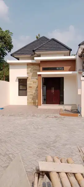 Rumah baru modern limasan di durinan asri mangunharjo tembalang