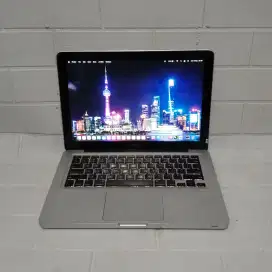MacBook pro 13 mid 2012 
Keyboard nyala core i5 
Ram 16 GB/SSD 512 GB