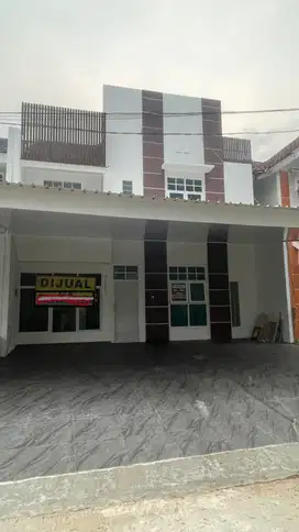 Rumah Renovasi Baru 5+1 Kamar – Luas, Modern, SHM, Siap Huni