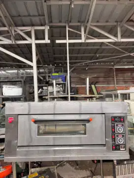 Oven gas
1 deck 2 loyang
Merk getra