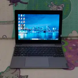 Lenovo 82H0
Layar Sentuh
Celeron N4020
Ram 8 GB/
MMC 128 GB +128 GB