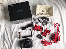 Kamera Mirorrless Fujifilm X-T4 bonus smallrig