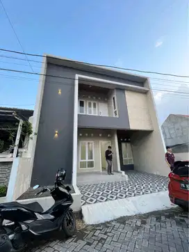 Dijual rumah dekat kampus ums atmi asalam Solo