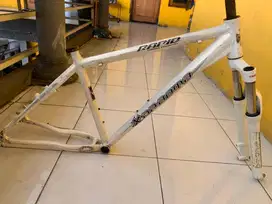 Frame xc dan Fork dabomb rapid 26” not polygon not thrill