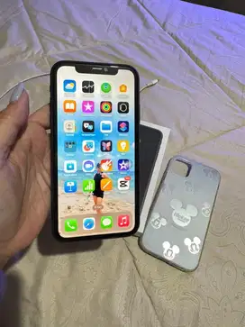 Iphone 11 ori ibox 64gb hitam