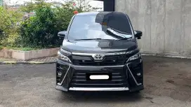 Km39rb toyota voxy 2019 hitam sunroof cash kredit bisa dibantu
