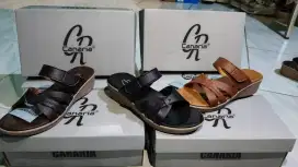 Sandal fashion wanita terkini