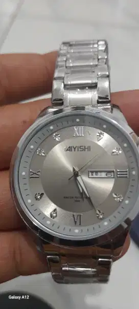 Jam tangan pria