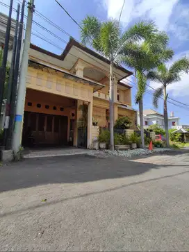 Jual Rumah 2lt diKawasan perumahan elit Jl.Imam Bonjol Denpasar area