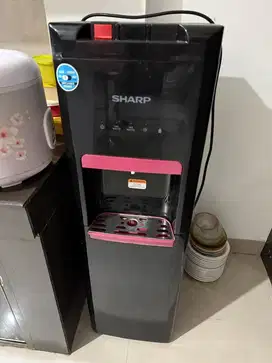 Dispenser sharp galon bawah watt rendah