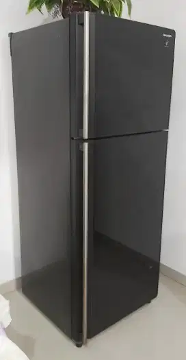 Kulkas 2 Pintu Sharp Jumbo