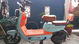 SEPEDA LISTRIK UWINFLY