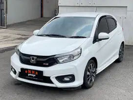 Plat H.. Honda BRIO RS 1.2 CVT AT 2021.. eNHa garage Semarang..