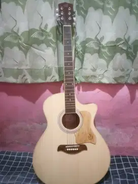 Gitar akustik Mandalika