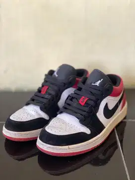 Sepatu Air Jordan 1 Low untuk wanita ukuran 37,5