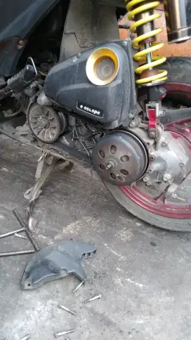 Di cari mekanik berpengalaman