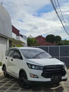 Toyota kijang innova 2018 V Upgred Venturer diesel metik full istimewa