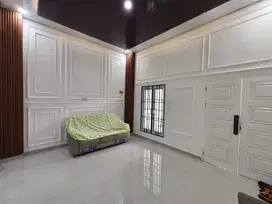 Dijual Rumah 3 lantai di Komplek Cemara Asri.