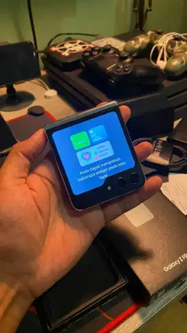 bisa tuker tambah samsung galaxy z flip 5 8/512gb sein iphone 13 15 16